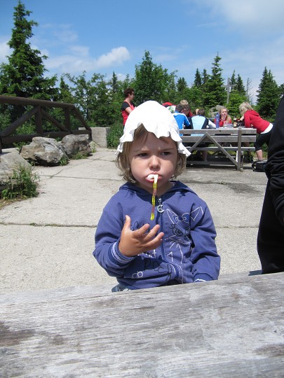 Ten ocásek od cukrové myšky tam ne a ne dostat 