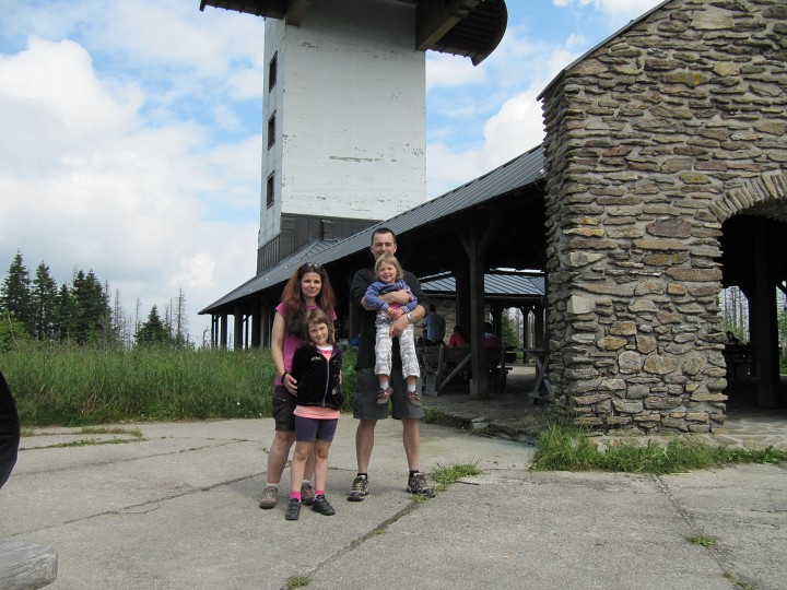 U cíle cesty - rozhledna Poledník 