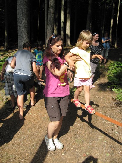 Provazochodkyně s dopomocí 