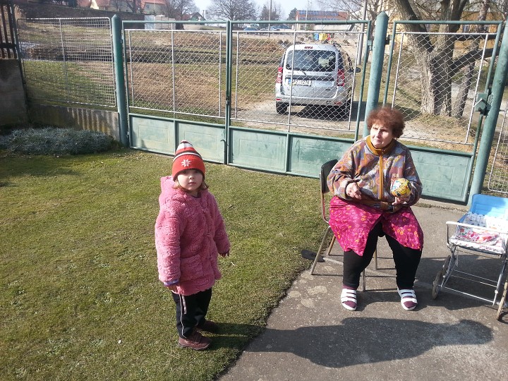 Hraju si s babičkou 